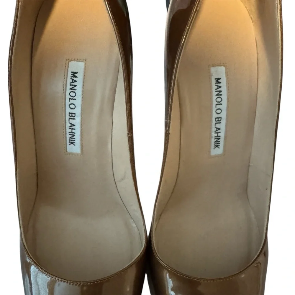 Manolo Blahnik Shiny Tan Heels | Very Good Condition